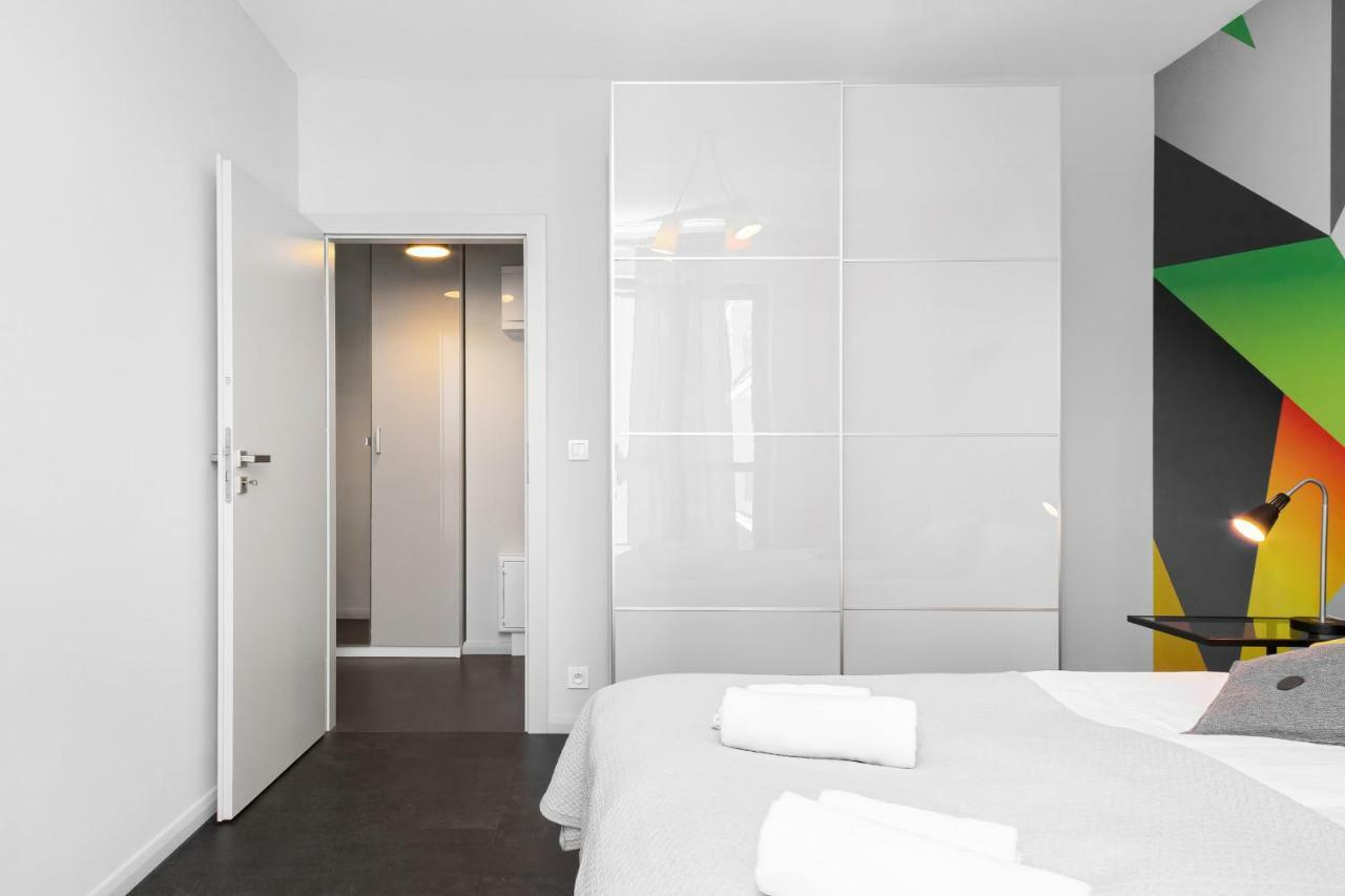 Grzybowska By Renters * Warschau